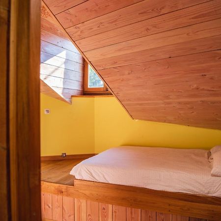 The Dragon Barn - Grenier Villa Ascou Bagian luar foto