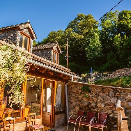 The Dragon Barn - Grenier Villa Ascou Bagian luar foto