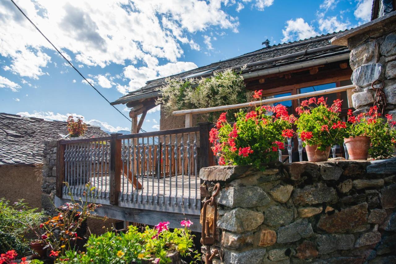 The Dragon Barn - Grenier Villa Ascou Bagian luar foto